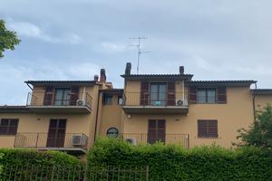 In una palazzina appartamento luminoso