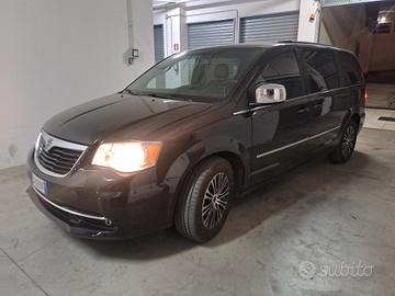 Lancia Voyager 2.8 Turbodiesel S 177 CV