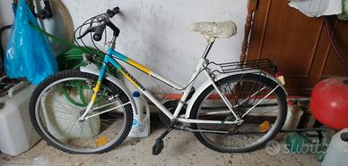 Bicicletta Mountain bike Donna mis. 24