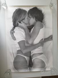 Poster kiss by tanya chalkin