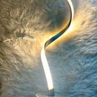 Lampada LED da tavolo design moderno 45 cm