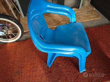 coppia di sedie in plastica per bimbi