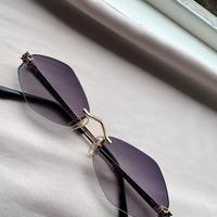 OCCHIALI DA SOLE PANTHÈRE DE CARTIER