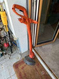 Tagliabordi elettrico Black+Decker funzionante