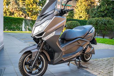 Scooter  elettrico JONWAY MJS e L3e-A1