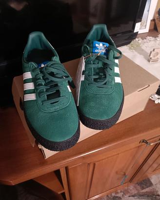 Adidas Montreal
