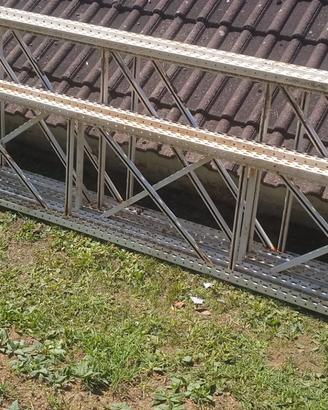 Fianchi per scaffalature metalliche componibili