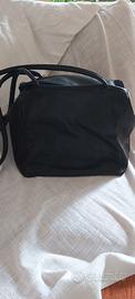 Borsa in pelle nera Via Brera Milano