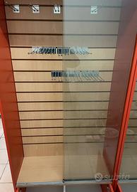 VETRINE NEGOZIO ACCESSORI REGALASI