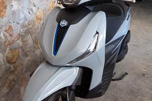 piaggio beverly 400