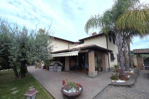 VILLA SINGOLA A VELLETRI