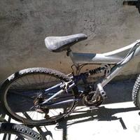 muntain bike    da   risistemare