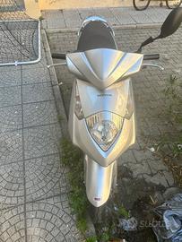 Honda Dylan 150