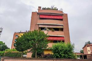 4 LOCALI A FERRARA