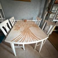 Tavolo allungabile con sedie