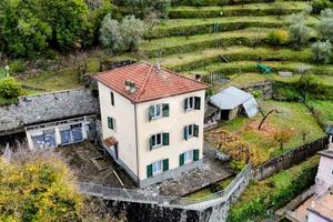 VILLA SINGOLA A CARASCO