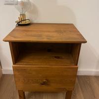 Coppia comodini in legno massello stile rustico