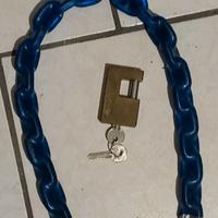 Catene con lucchetto