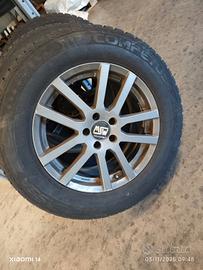 4 gomme invernali 235/65 R17 con cerchi in lega