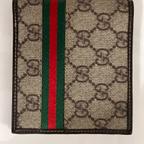 Gucci outlet Vendita in Abbigliamento e accessori