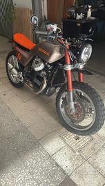 Moto honda cx 650 cafe racer