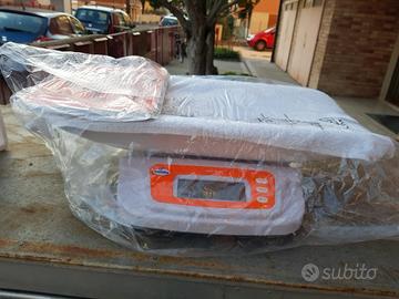 Bilancia digitale neonato