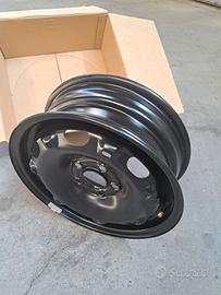 SET 4 CERCHI ACCIAIO 5J x 14 E COPRICERCHI POLO