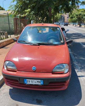 FIAT 600