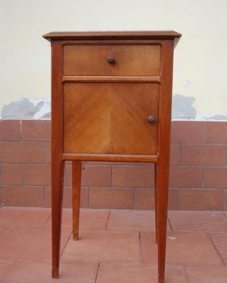 Due Comodini in legno Noce e base marmo fine 800