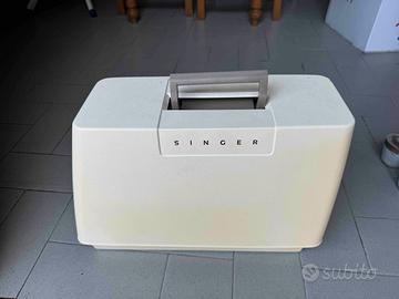 macchina x cucire originale Singer di vecchia data
