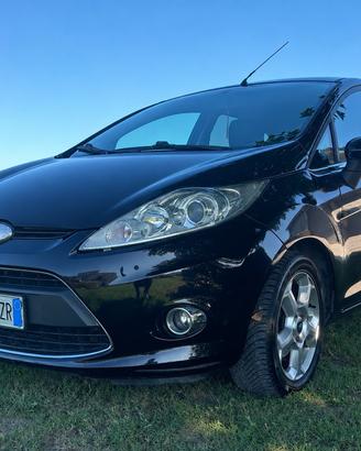 Ford Fiesta 1.4 5 porte Bz.- GPL Titanium