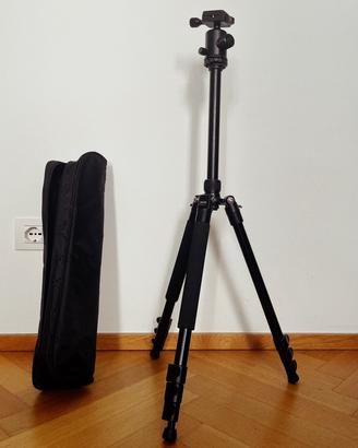Cavalletto per fotocamera