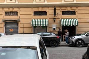 N.3 negozi Via T. Pendola