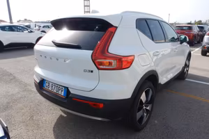 Volvo Xc40 Awd Geartronic Momentum