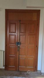 Portone In Legno