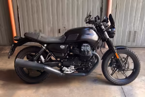 Moto Guzzi V7 IV Stone 850 - Anno 2022 - 12.900 km