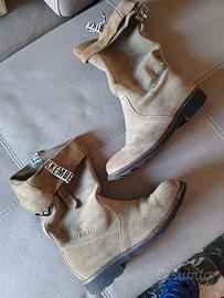 Stivali da donna in camoscio BIKKEMBERGS 