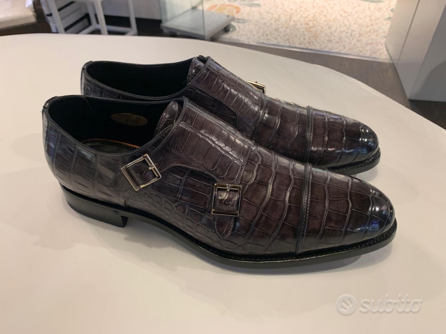 Scarpe in store coccodrillo santoni