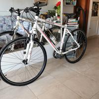 biciletta CUBE OVERLAND