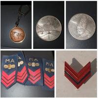 gradi militari, cimeli, spille, scudetti vari
