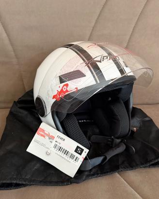 Caschi ed altro abbigliamento moto