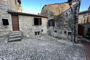 3 LOCALI A VEROLI