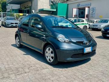 Toyota Aygo 1.0 12V VVT-i 5 porte Sol Tagliandatis
