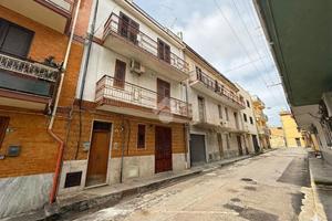 4 LOCALI A ALTAVILLA MILICIA