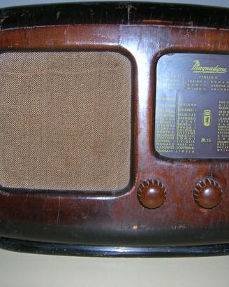 Radio Magnadyne M15 valvolare 