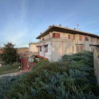 4 LOCALI A NOTARESCO