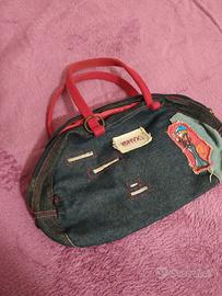 Borsa donna Onyx e una borsa unisex della Levis 