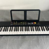 Tastiera Yamaha PSR F52