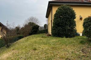 Albavilla Como Villa singola con ampio giardino