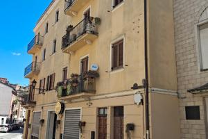 Appartamento via Roma Lanusei